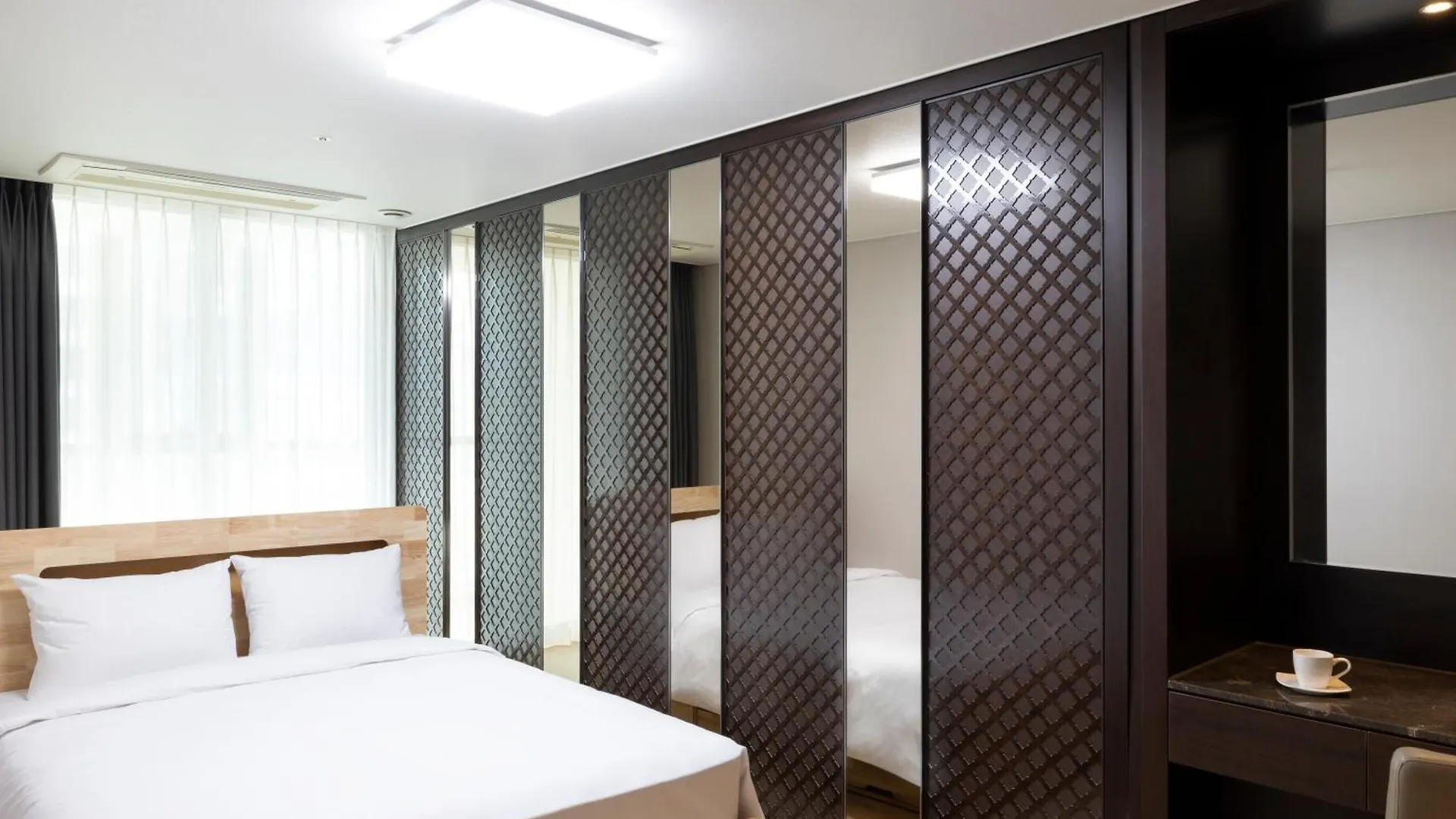 Pale De Cz Condo Busan 4*,