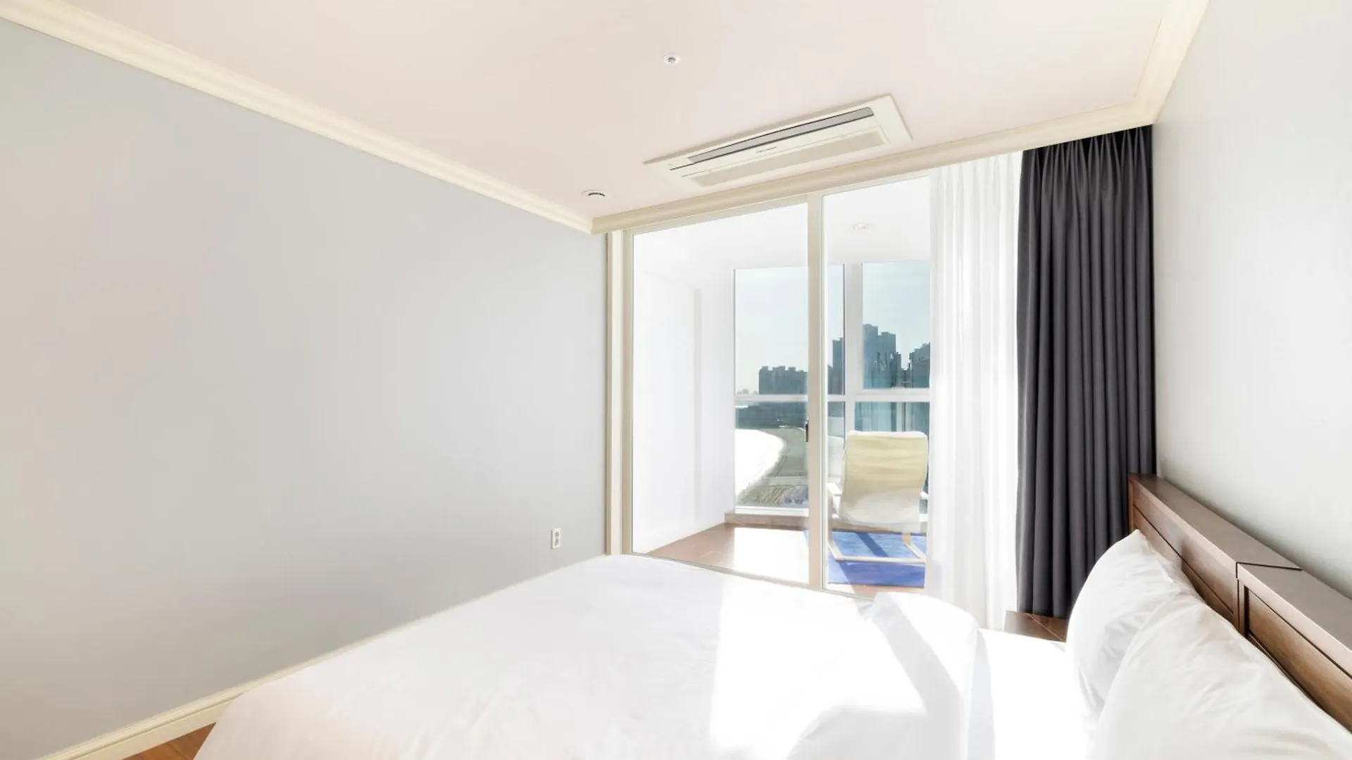 Pale De Cz Condo Busan 4*,